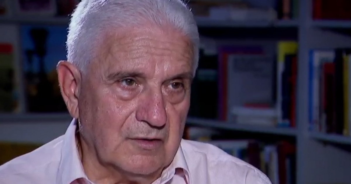 Riasztás – Hogyan lett egy „nyeszlett, szorongó gyerekből” Magyarország legismertebb túsztárgyalója? + videó