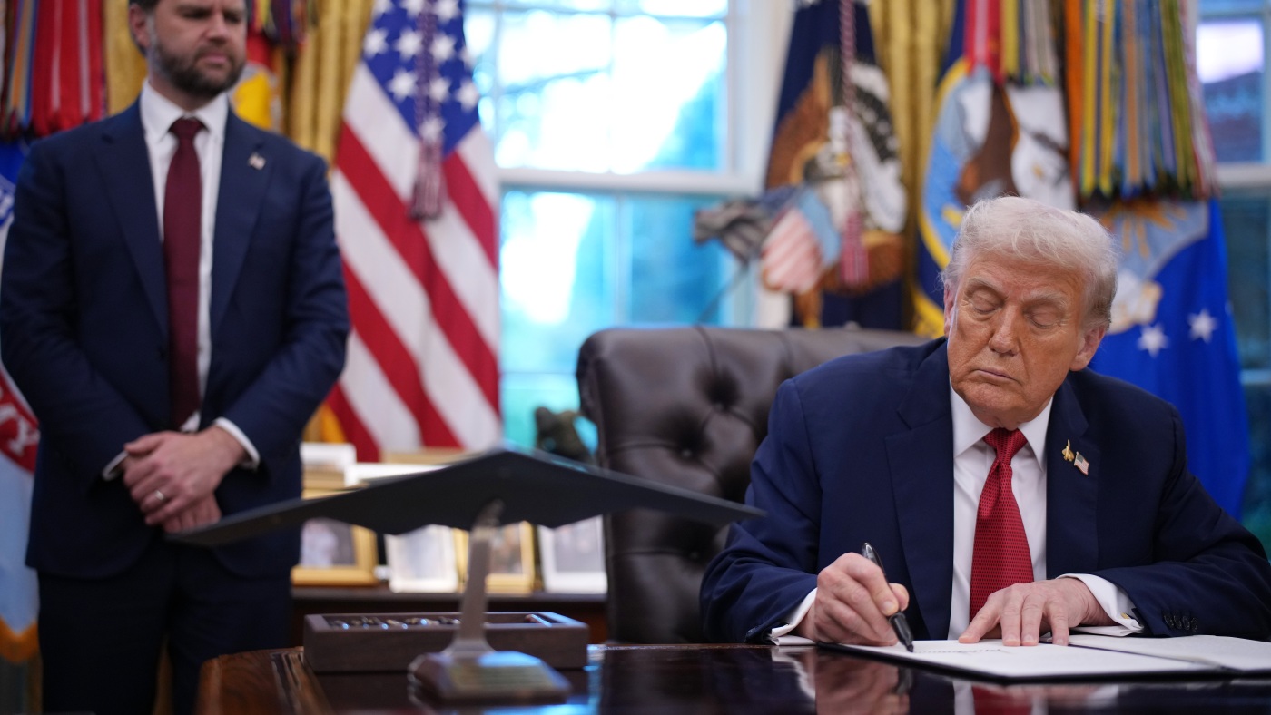 Trump’s TikTok deal terms called a ‘shakedown ’ by experts : NPR