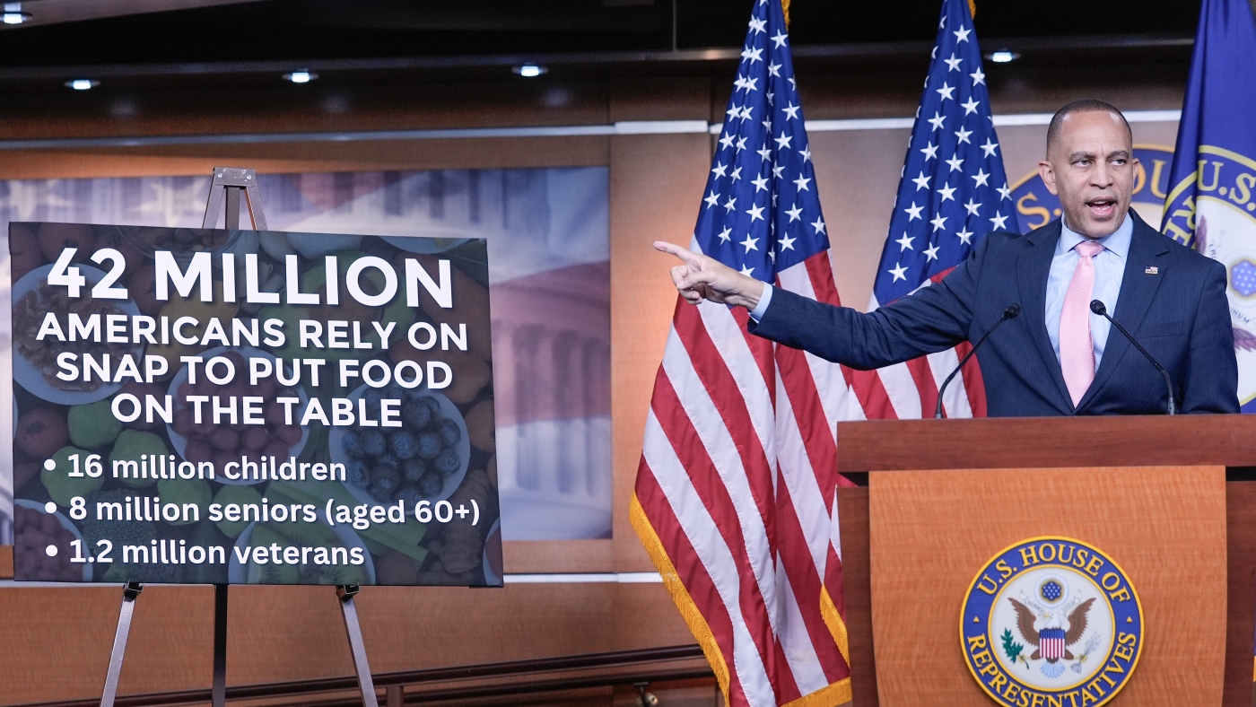 Trump says Senate should scrap the filibuster to end the government shutdown : NPR