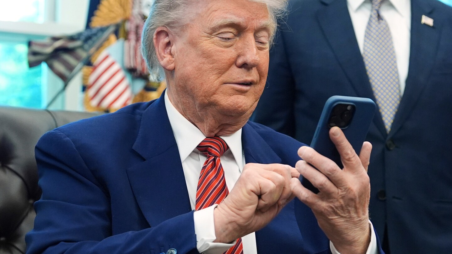 Trump's 'paper tiger' comment on Russia echoes Mao