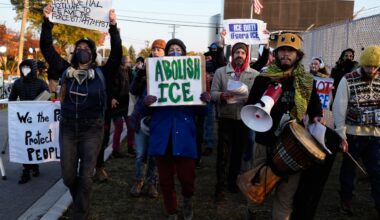 Advocates sue federal authorities over conditions at Chicago-area ICE facility