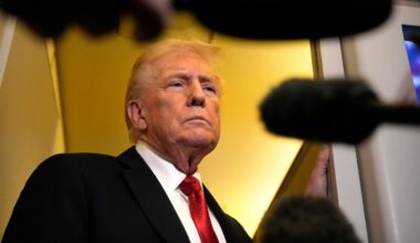 Live updates: Trump signs minerals deal with Australian prime minister