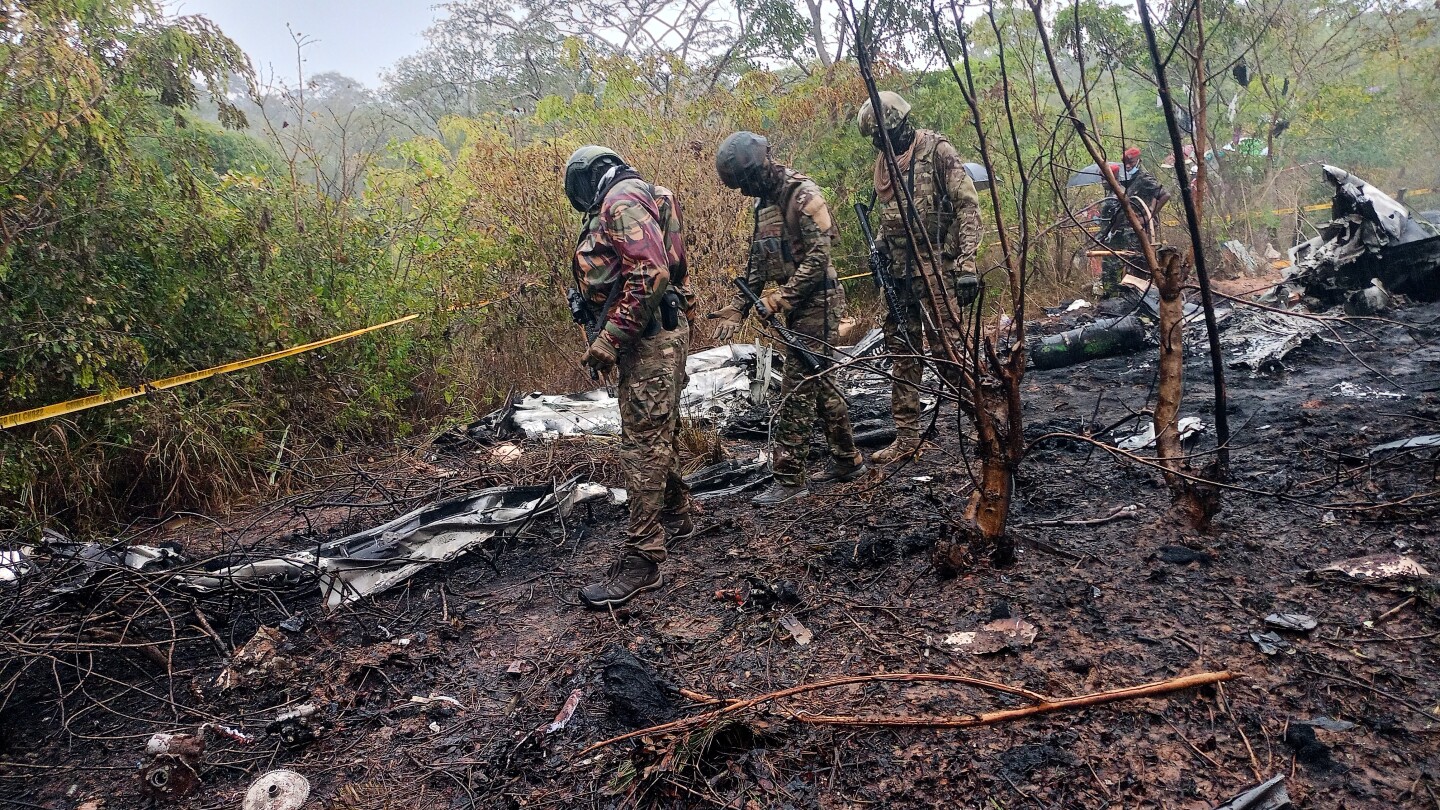 Plane crashes while flying tourists to Kenya's Maasai Mara, killing 11 people