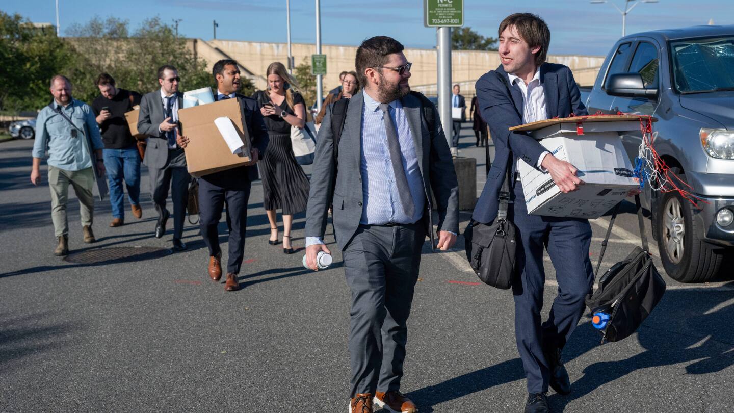 Journalists exit Pentagon rather than agree to new reporting rules