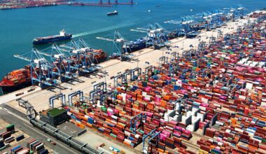 JD Vance defends Trump's tariff threat on China