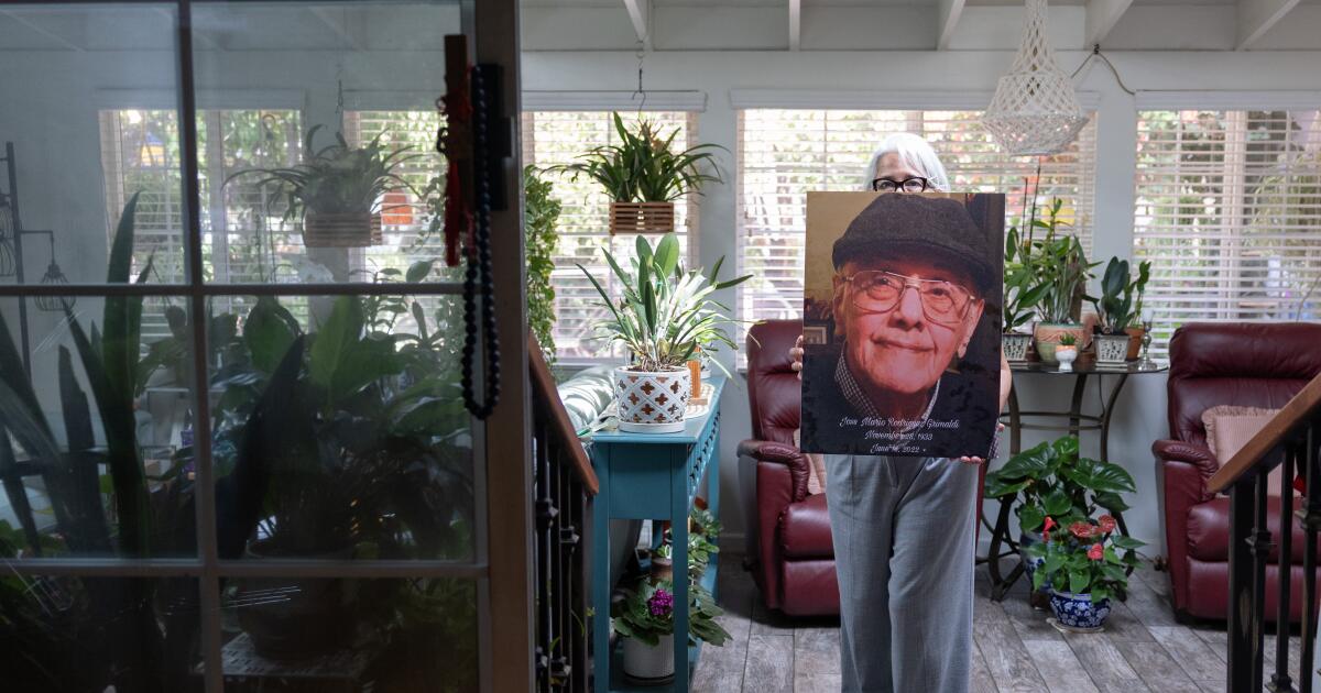 Immigration sought to deport 88-year-old. But he already died.