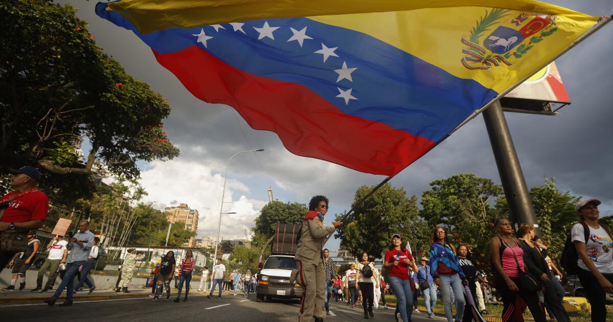 How Rubio is winning over Trumpworld on striking Venezuela