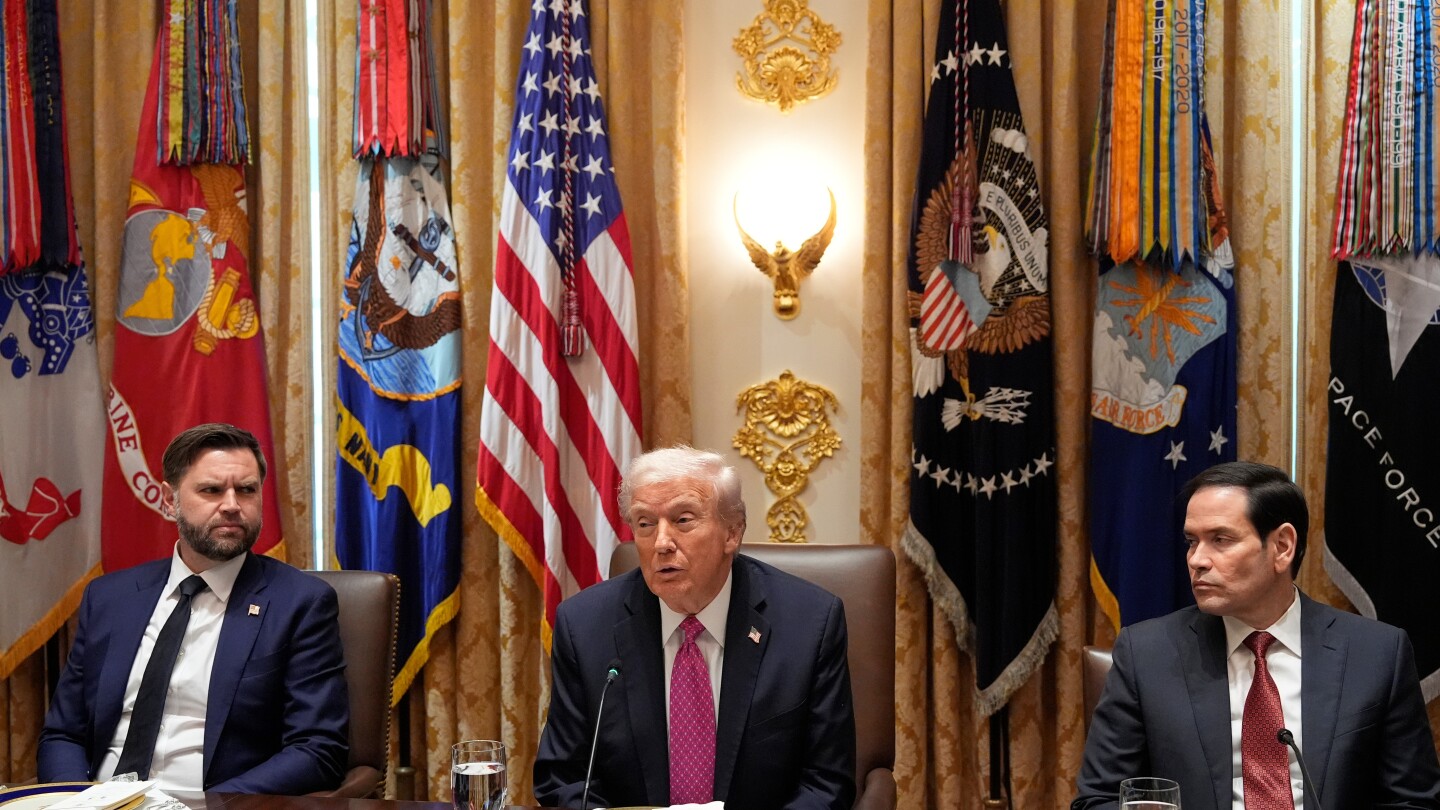 Trump and Zelenskyy End Meeting Without Tomahawk Commitment