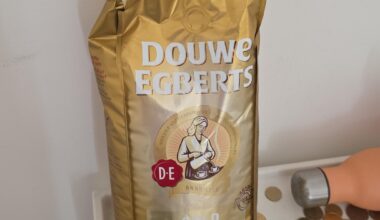 I liked this coffee a lot during my previous visit, and I will bring this one to my country. Is it a low-quality coffee? Are there better ones? (It is coffee beans and 23 euros)