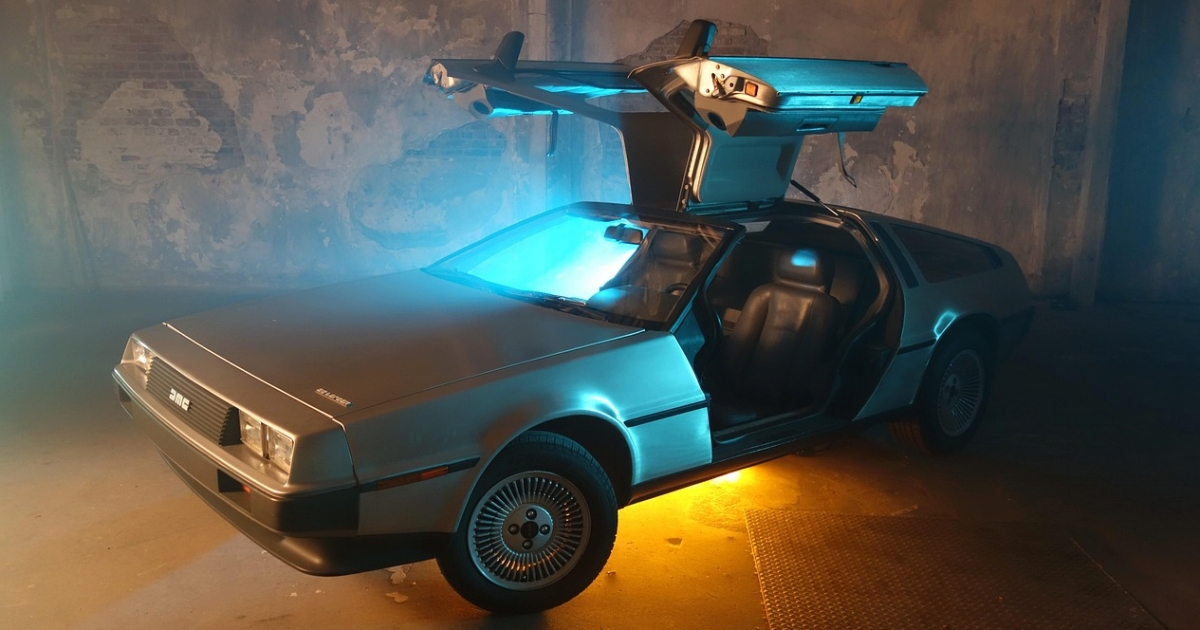 Visszarepülhetünk a jövőbe a debreceni könyvtár legújabb kiállításán