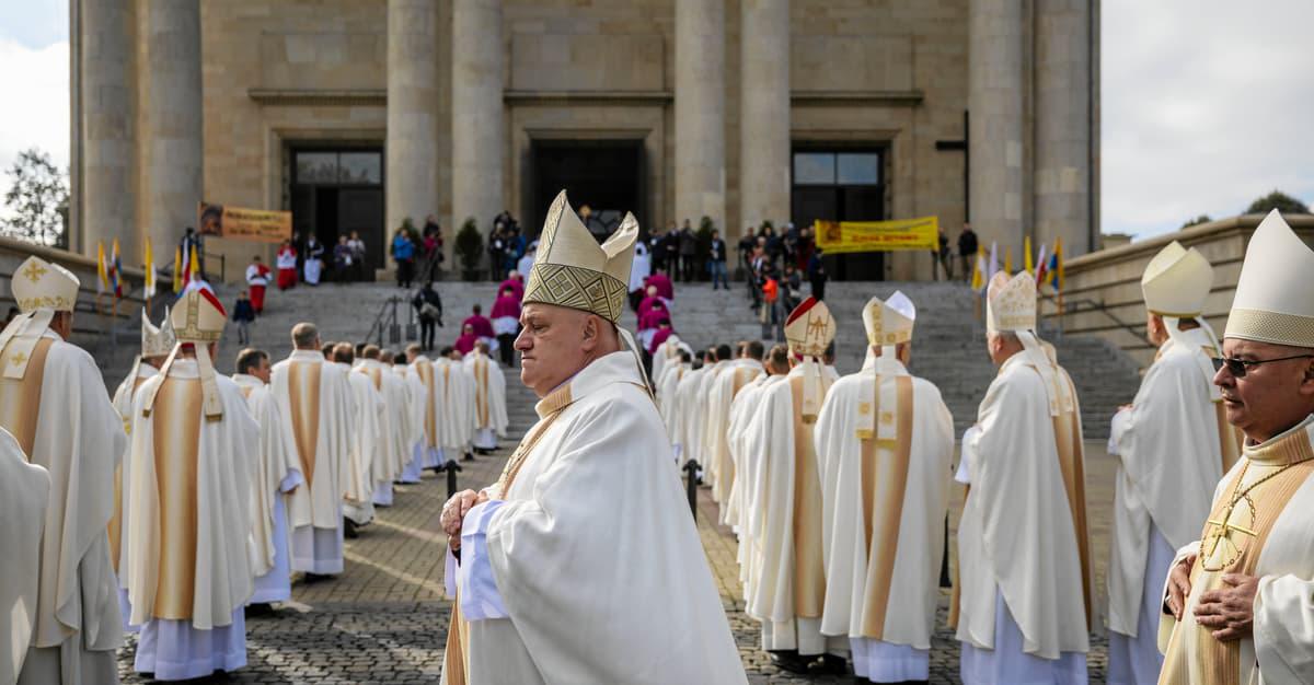 Kościelna okupacja Polski. Dlaczego odejście od religii ma być zaprzeczeniem polskiej tożsamości?
