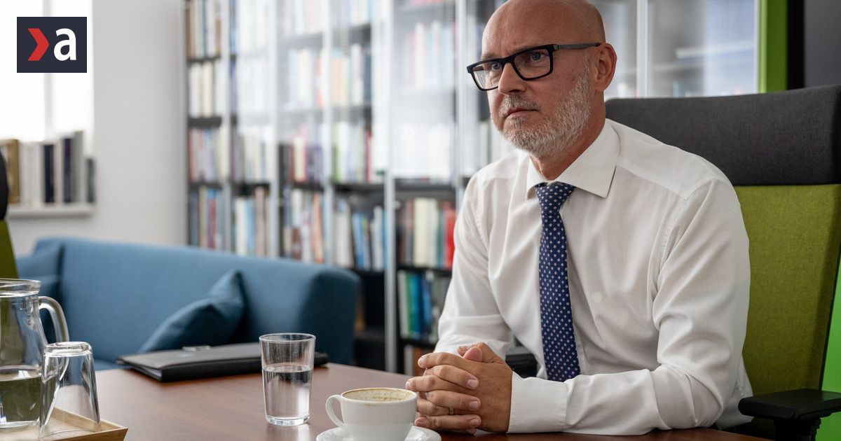 KDH i Hnutie Slovensko pri ústave pomohli Ficovi, je to chyba, tvrdí Branislav Gröhling