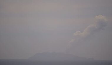 White Island alert raised after 'possible eruption' unfolds