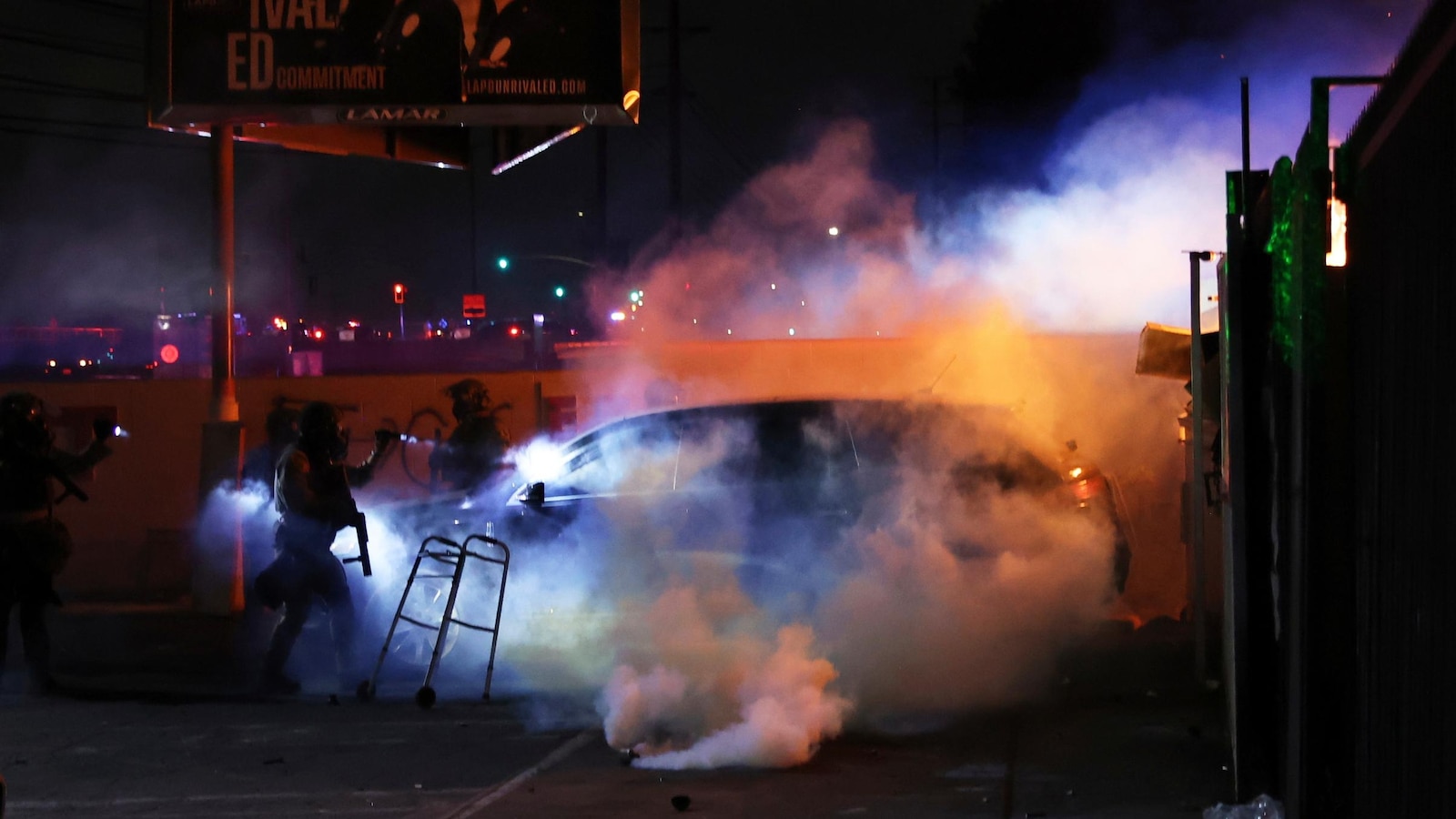 Man pleads guilty to throwing Molotov cocktail at deputies during immigration protest