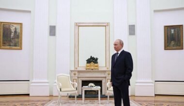 Moscow Indicates Retaliation if Europe Uses Russian Assets for Ukraine