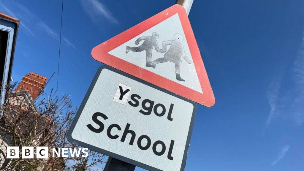 Tories would require English and Welsh education in every council