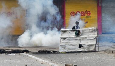 Pakistan: Authorities must protect the right to peaceful protest and lift communications blackout amid Jammu & Kashmir protests