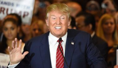 Trump approval rating tanks among 'economically sensitive' independents