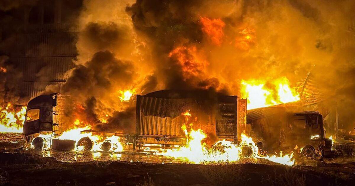 Russia launches apocolyptic attack on Ukraine - explosions rip through key port