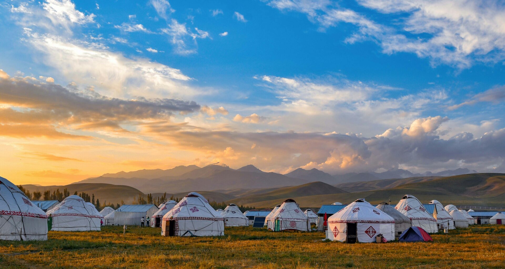 Mongolia and IUCN sign Memorandum of Understanding to enhance cooperation leading up to and beyond UNCCD COP17 - Press release