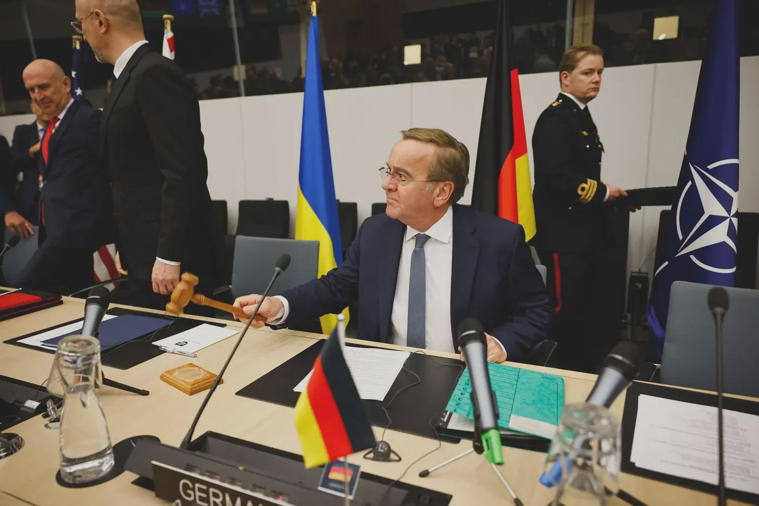 Germany pledges over 2 billion euros in new military aid for Ukraine. 15.10.2025