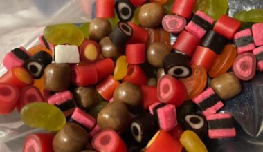 Got these candies in Belgium but forgot the name. Can anyone identify them?