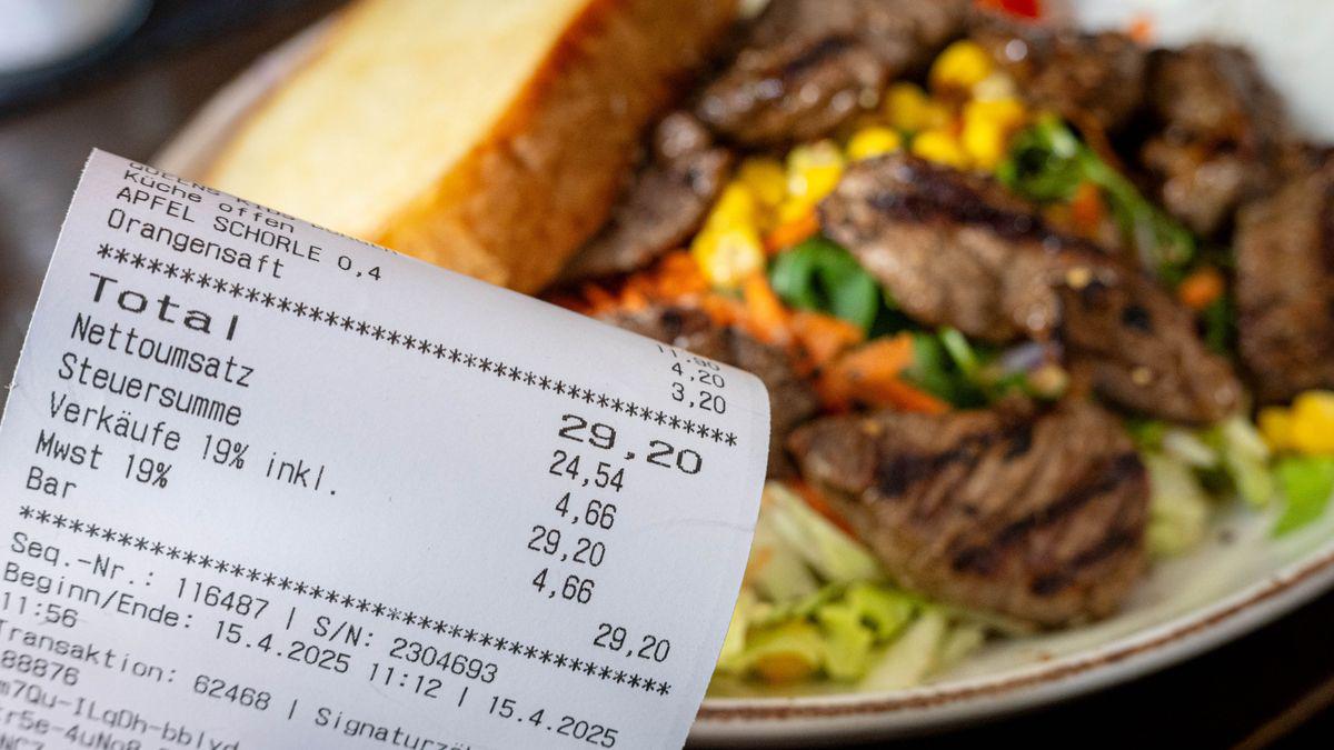 Bundesfinanzminister Lars Klingbeil droht mit dem Scheitern von Entlastungen für Pendler und Gastronomie