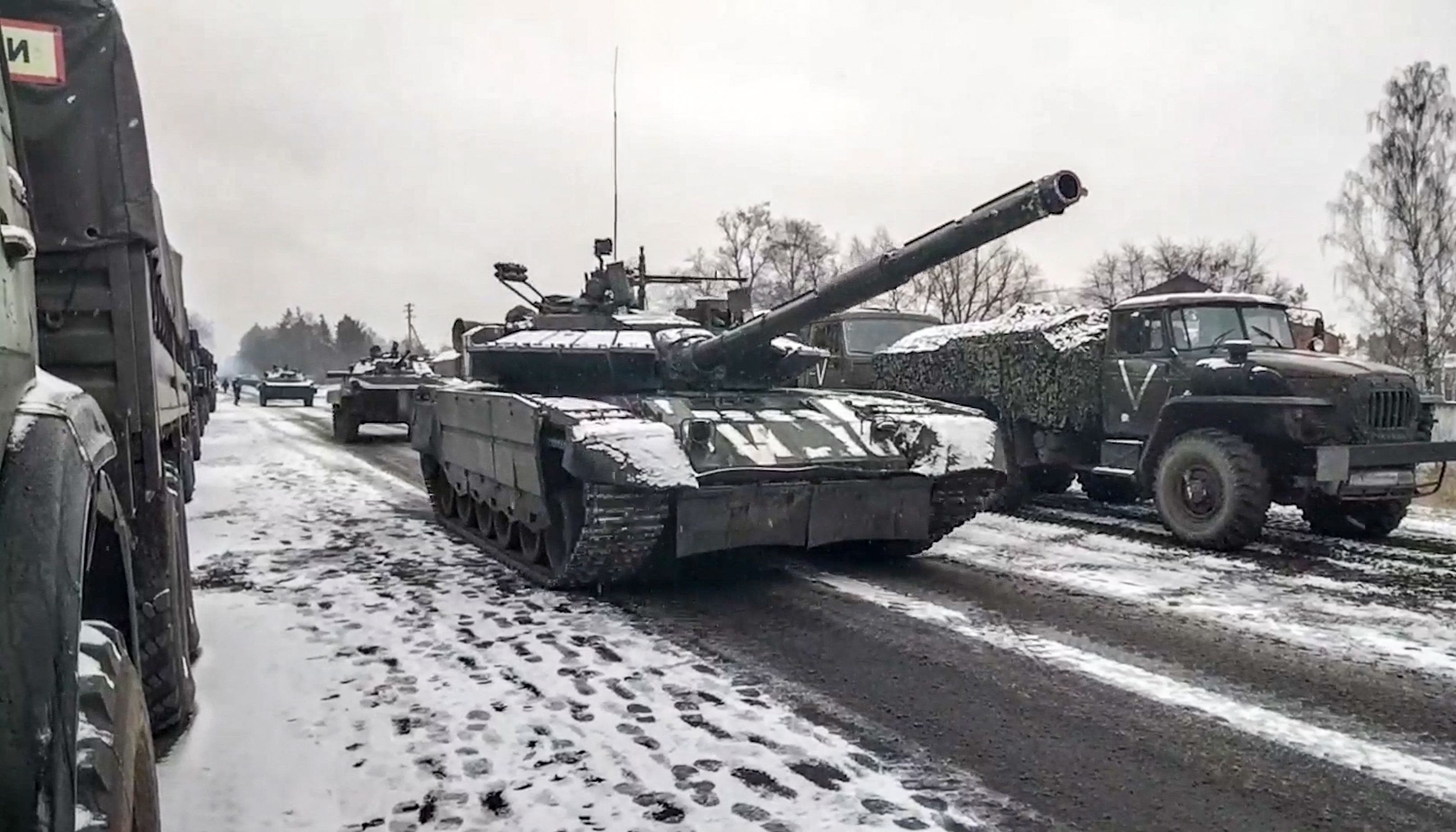 Russian tank unit advancement in the Kyiv region.