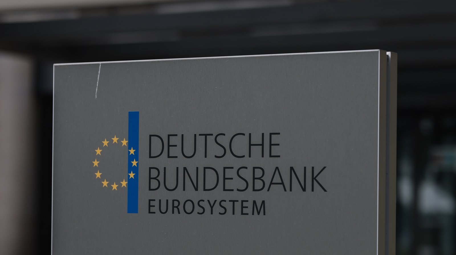 Germany faces rising financial stability risk