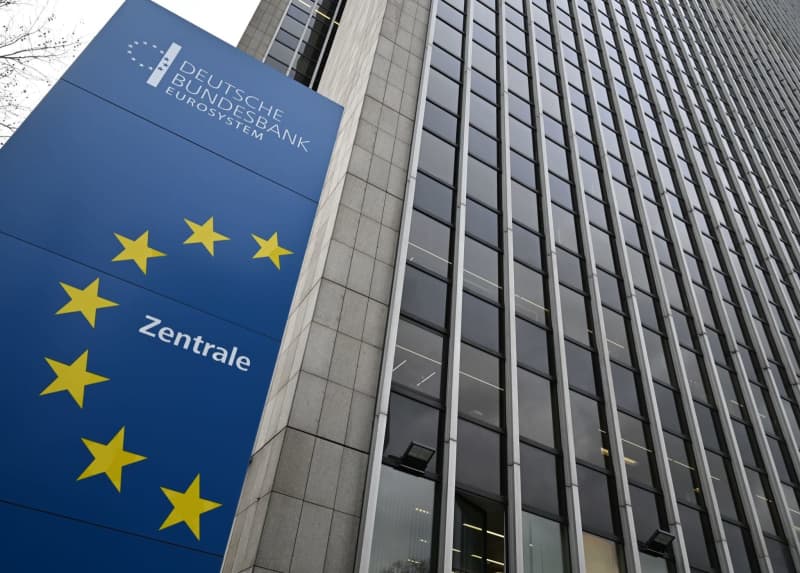 German central bank says financial system exposed to rising risks