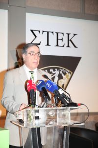 cover Old tourism model “no longer viable”, Vavlitis says