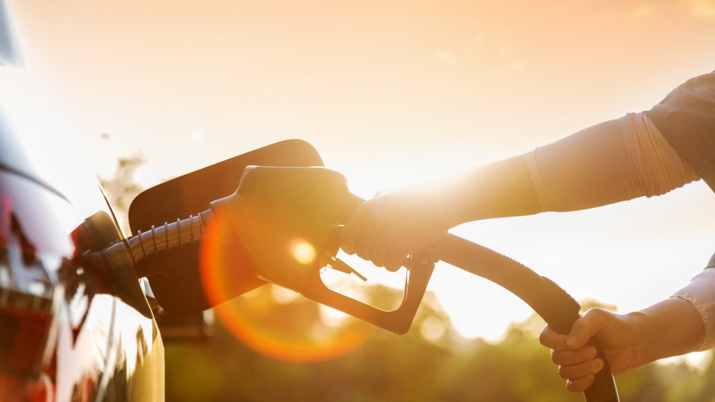 Obisk bencinskega servisa dražji - 24ur.com