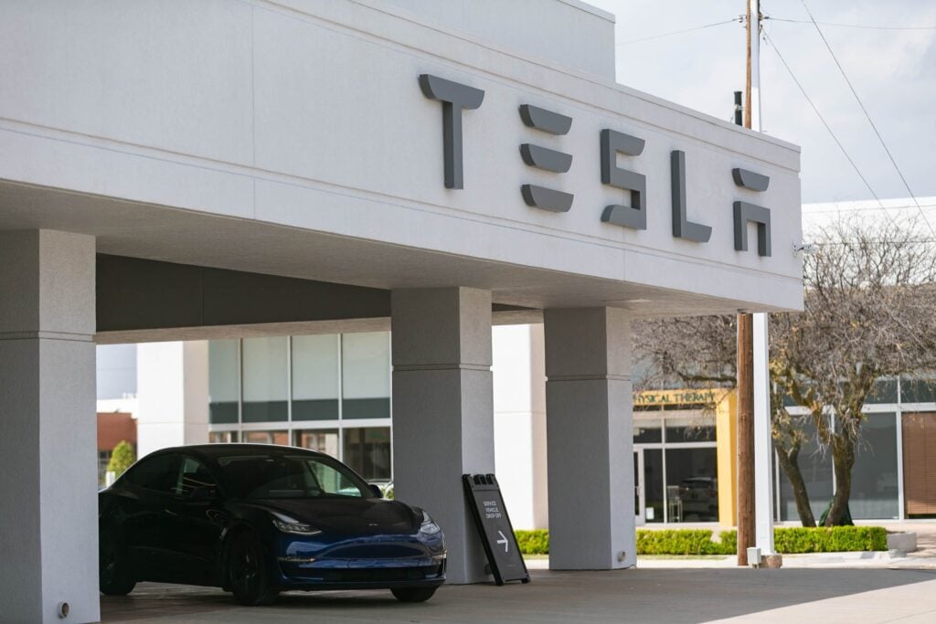 Elon Musk Tells Bill Gates To End His Massive Tesla Short After 8 Years—Says He 'Bet On Tesla Dying' And Tried To 'Make $500 Million From Its Demise'