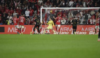 Inacreditável: Casa Pia falha o penálti e Tomás Araújo marca... autogolo (vídeo)