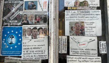 Magyarország 2025. Random lakóház ablaka.