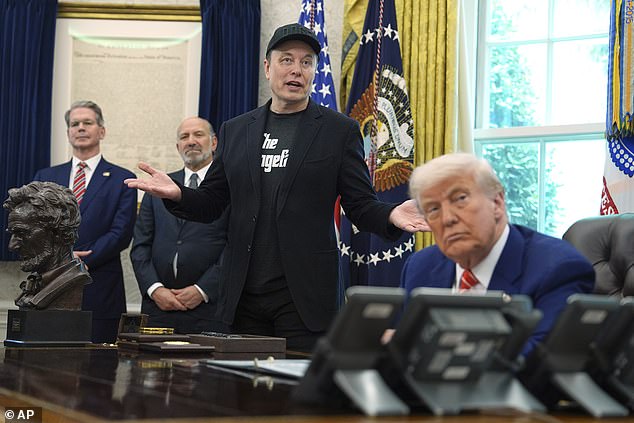 The casual style stood in stark contrast to the buttoned-up outfits worn by Trump's cabinet and allies