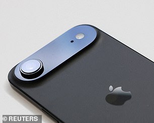 Kugler purchased between $100,000 and $250,000 shares of Apple in April