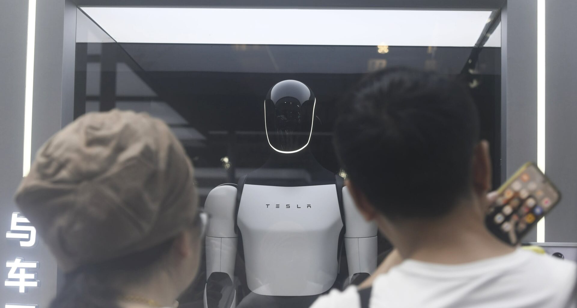 Chinese robots are coming for Elon Musk's trillion-dollar Tesla payday