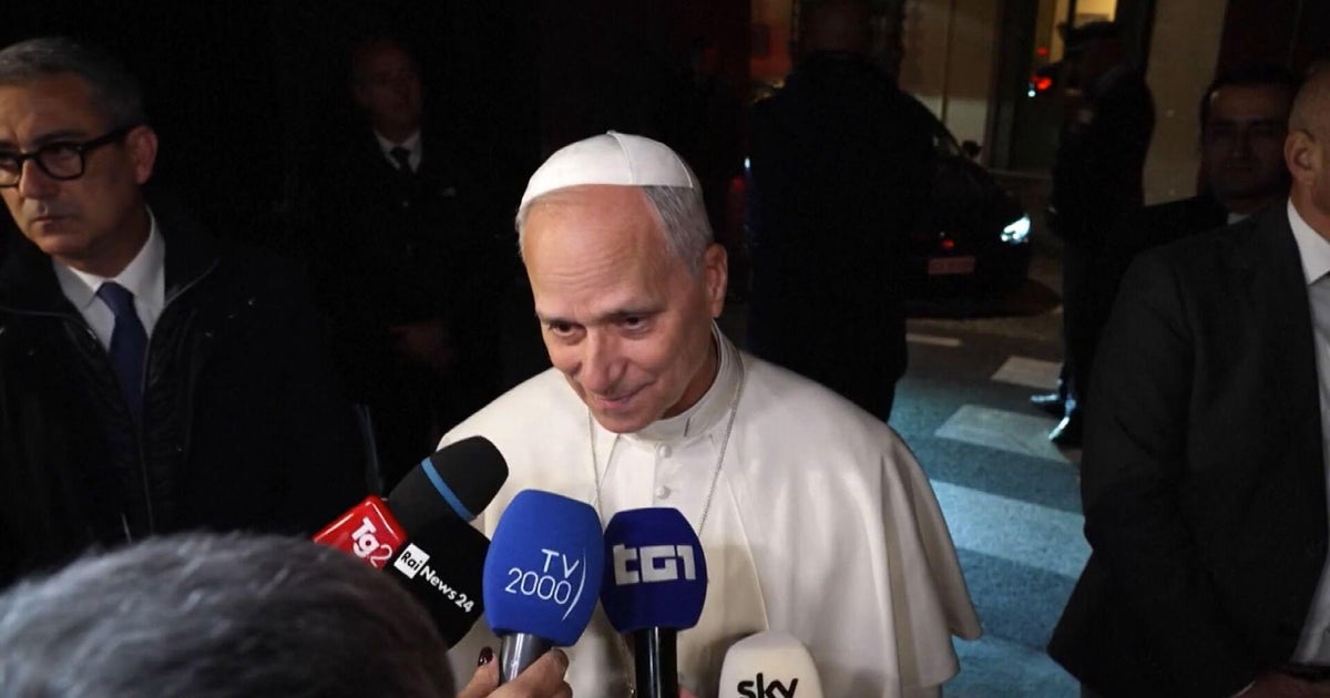 Pope Leo calls for "deep reflection" over treatment of migrants after hearing communion denied at Broadview ICE facility