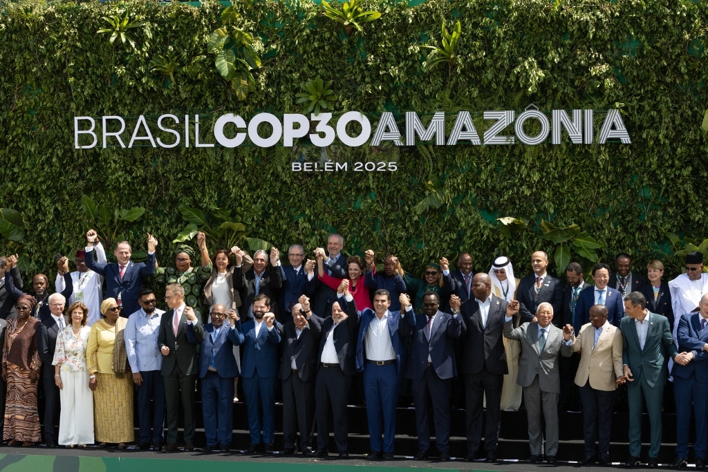 UN Secretary-General António Guterres and Brazil’s President Luiz Inácio Lula da Silva during the Photograph of Heads of Delegation at the Belém Climate Summit.