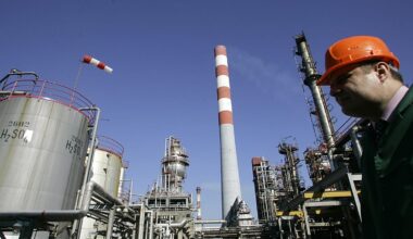 Serbia faces oil refinery shutdown as US sanctions deadline looms