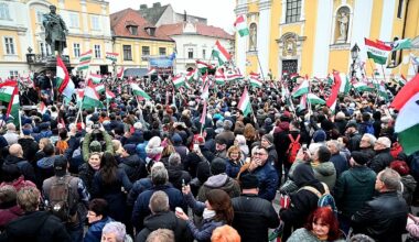 Orbán and opposition rival stage rallies in Gyor as Hungary gears up for next year's elections