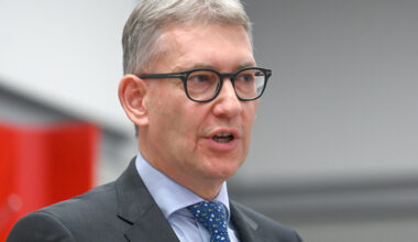 Noro: Jankovićevemu učencu in varovancu podaljšali mandat kar leto pred potekom