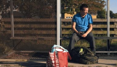 Hver dag løslades 18 personer fra fængslet - inden for et år begår halvdelen af dem ny kriminalitet - Ubetalte regninger, misbrug og usikre boligsituationer er virkeligheden for flere løsladte fra de danske fængsler.