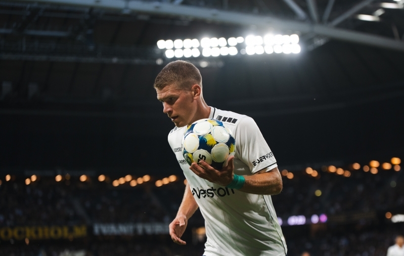 Eesti koondise kaitsja jättis Paidega hüvasti