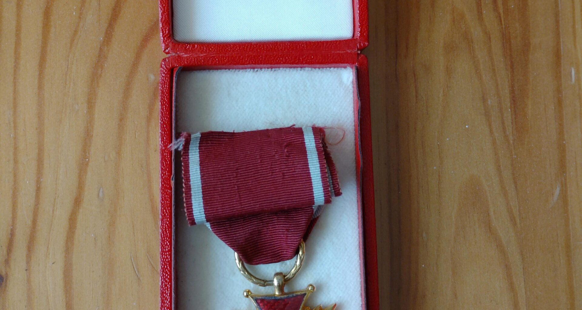 Za co można dostać taki medal znalazłem u dziadków