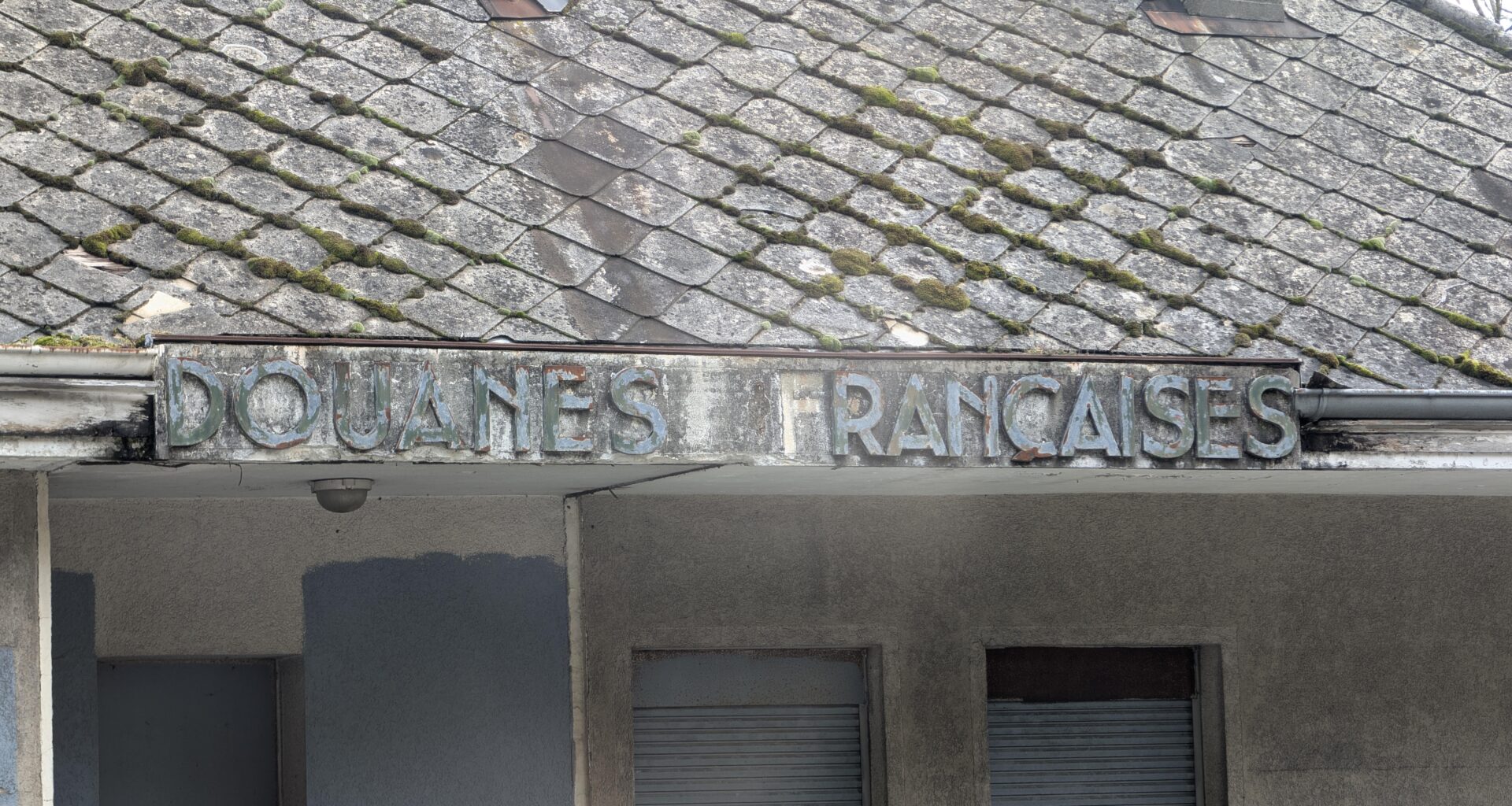 Vends douanes très peu servi.