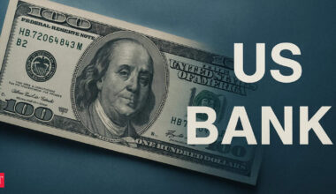 US bank reserves fall to four year low: US bank reserves nosedive to $2.8 trillion, crash to 4-year low - analysts say crisis could be near