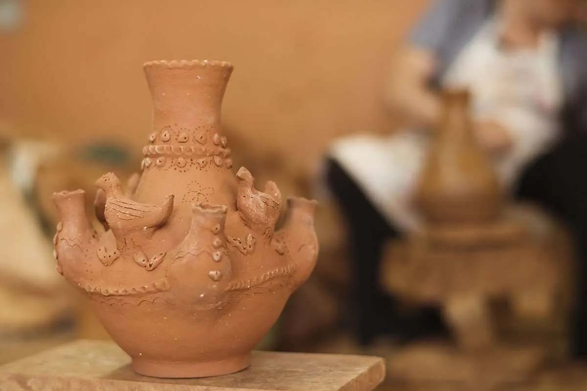 cover Potters linking ancient trade and communities