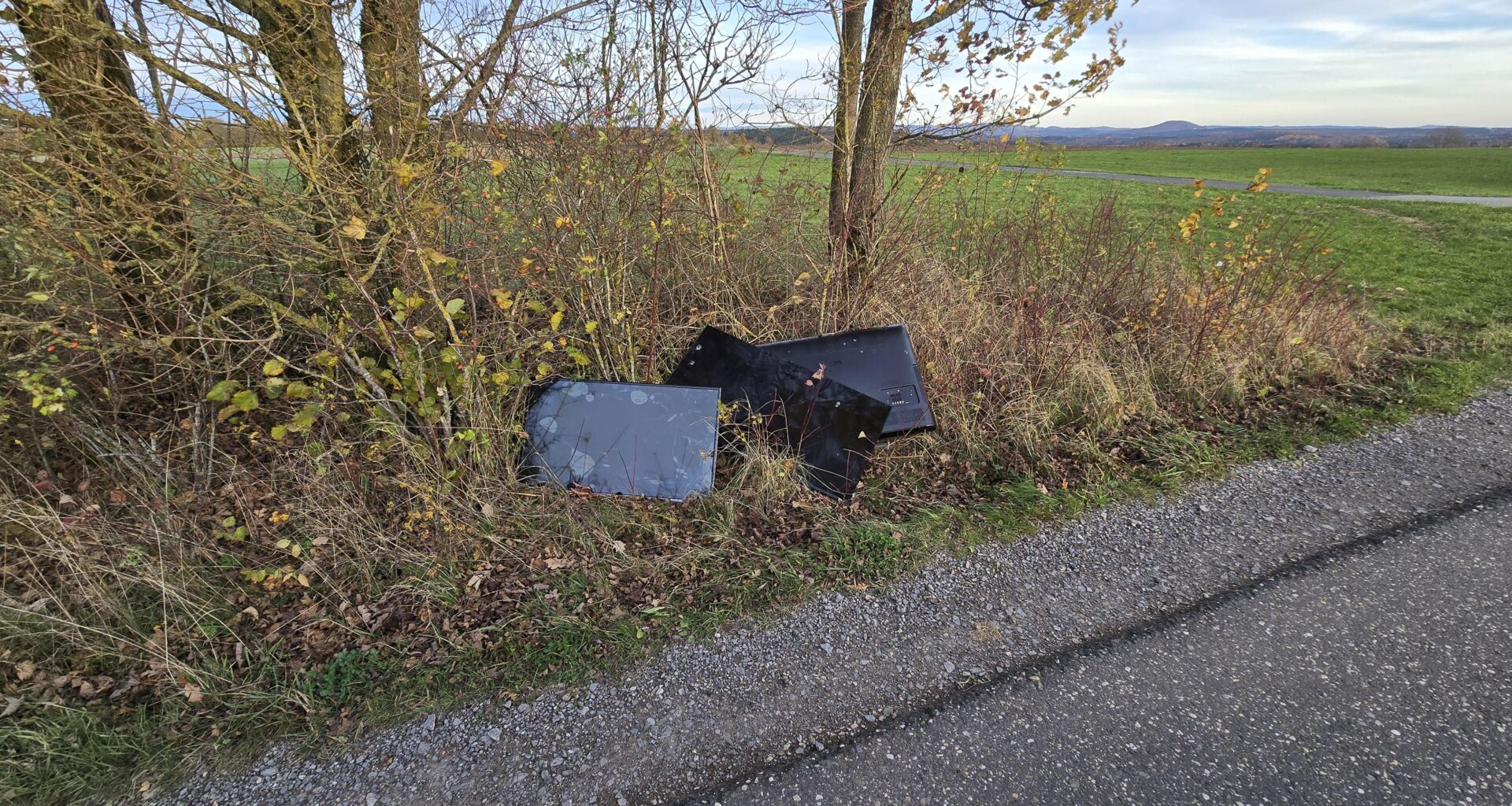 Braucht hier jemand einen Fernseher?